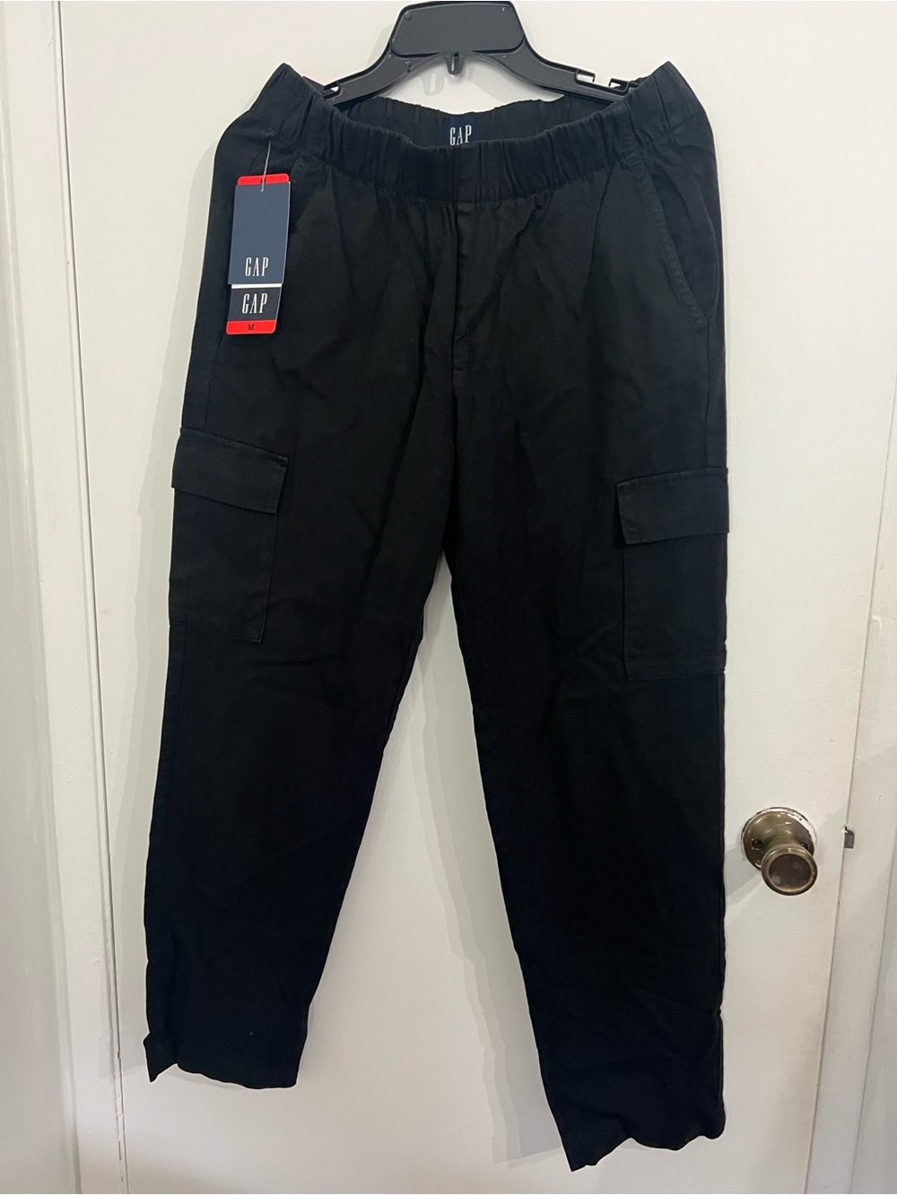 GAP NWT Women's Black Cargo Pants size M